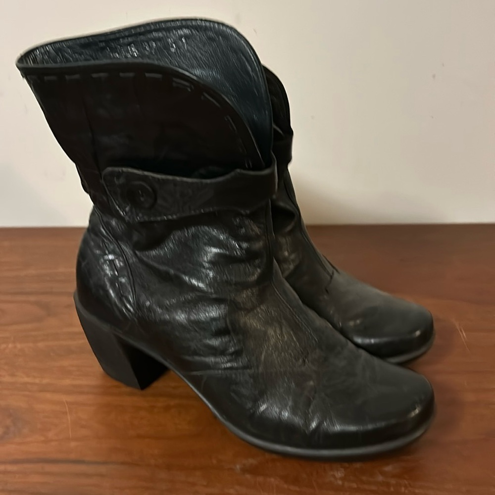 Romika Black Leather Boot 37